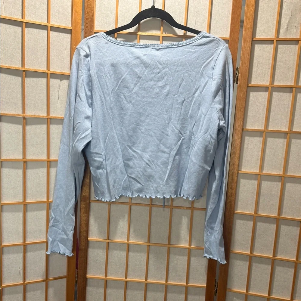 H&M Light Blue Ruched Crop Top - Picture 2 of 2